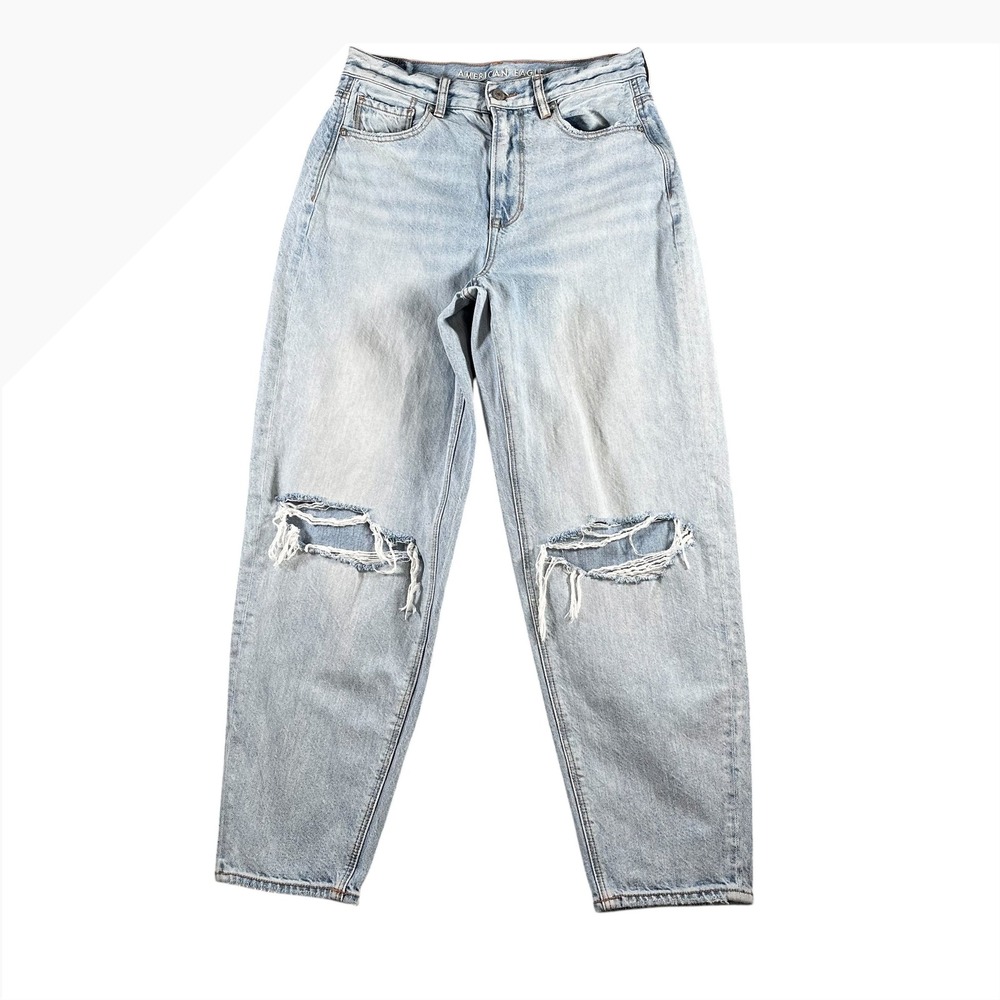 American Eagle Relaxed Mom‎ Jean Light Wash Distressed High Rise Size 6 Regular
